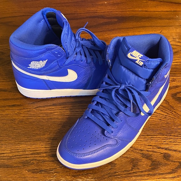 Nike Other - Nike Air Jordan 1 High OG Retro in Royal